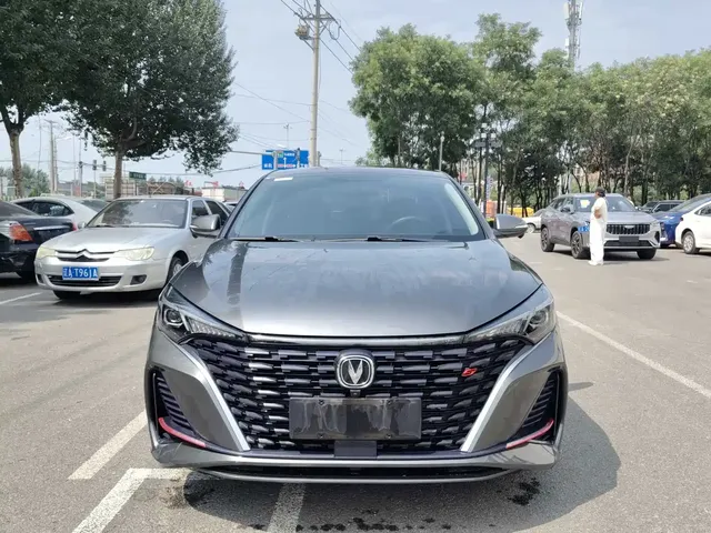 Changan Eado 2023 Enjoy Edition PLUS Blue Whale NE 1.4T GDI DCT Premium Edition