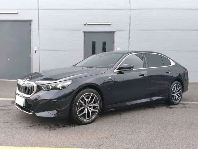 BMW i5 2025 eDrive 35L M Sport Package
