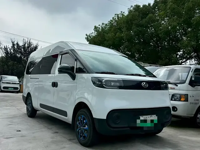 SAIC Maxus Dana V1 2025 Model V1+ Long Wheelbase High Roof Multi-Purpose Edition (62kWh)