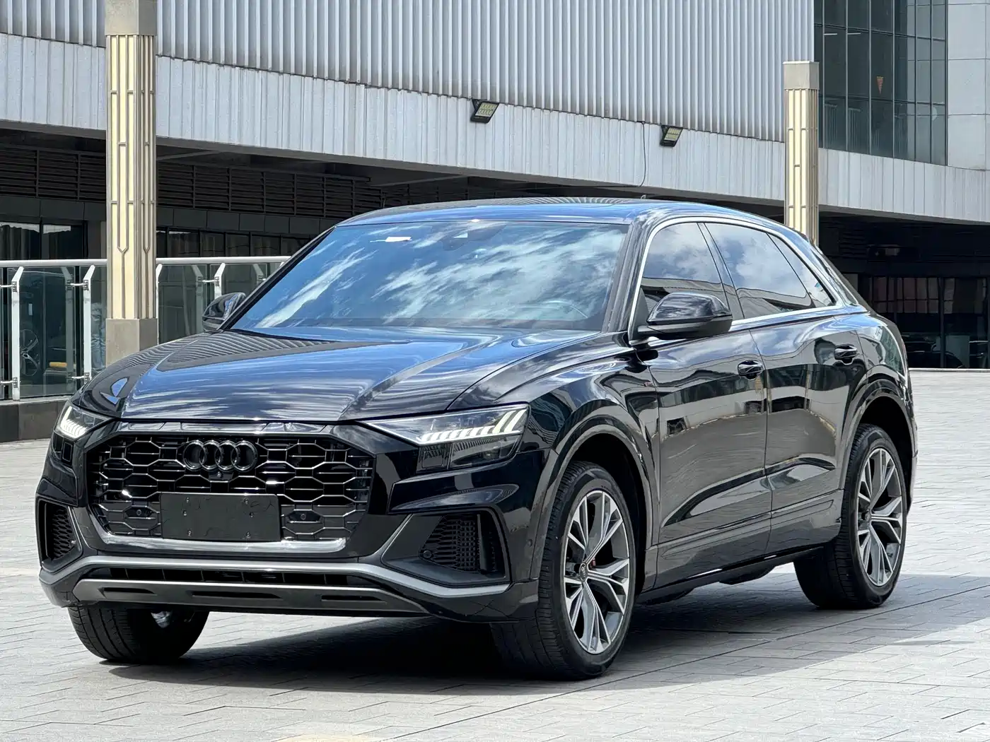 Audi Q8 2021 Model 55 TFSI Premium Dynamic