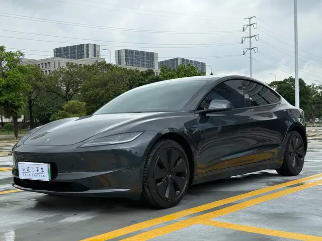 Tesla Model 3 2023 Rear-Wheel Drive