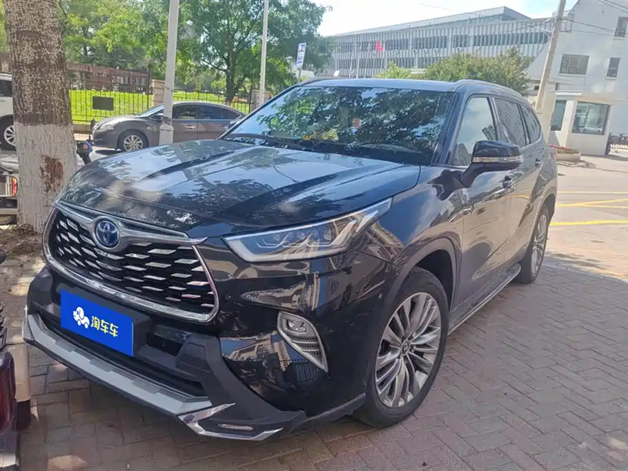 Toyota Highlander 2022 Model Dual Engine 2.5L 4WD Premium Edition 7-Seater