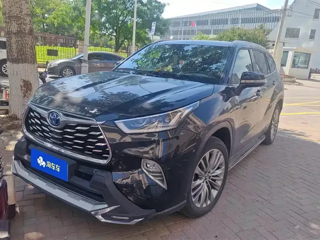 Toyota Highlander 2022 Model Dual Engine 2.5L 4WD Premium Edition 7-Seater