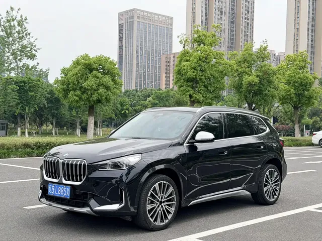 BMW X1 2023 xDrive25Li X Design Package