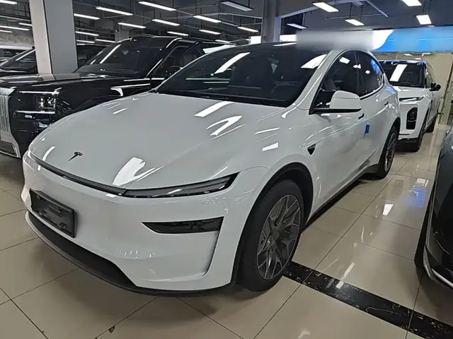 Tesla Model Y L 2025 Facelift Long Range AWD