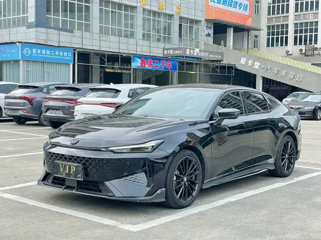 Changan UNI-V 2024 1.5T Deluxe Sport