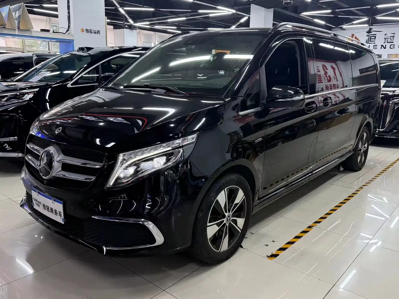 Mercedes-Benz V-Class 2021 V 260 L Long Wheelbase Premium Edition