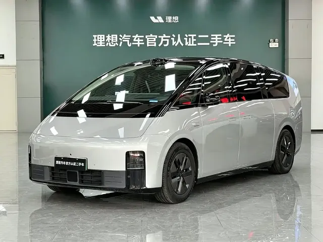 Li Auto MEGA 2024 Ultra