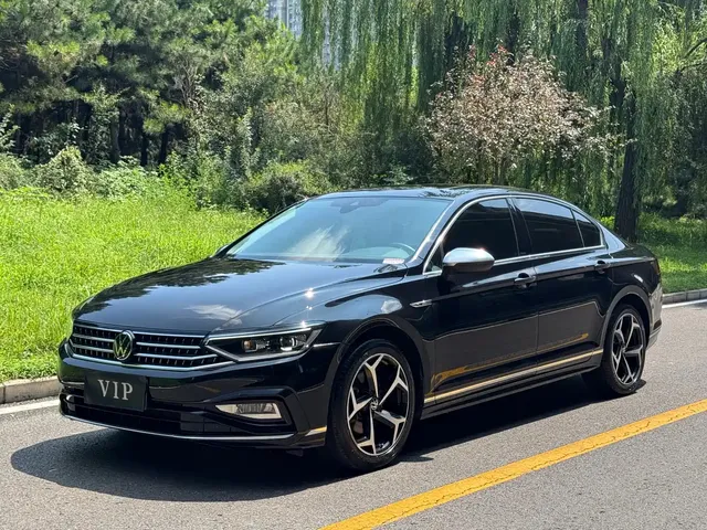 Volkswagen Magotan 2023 Model 2 Million Commemorative Edition 330TSI DSG Luxury