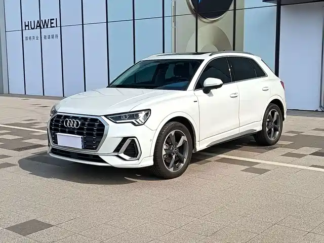 Audi Q3 2023 35 TFSI Fashion Dynamic (1.4T)