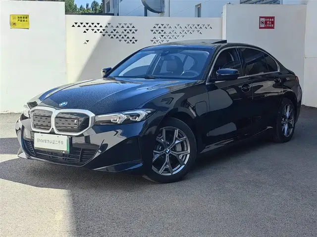 BMW i3 2022 eDrive 35 L