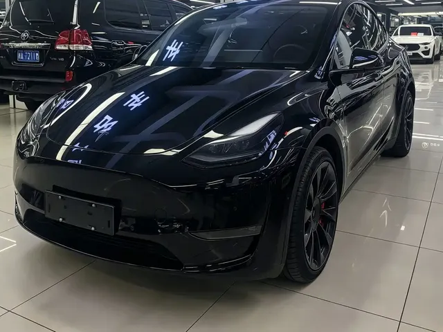 Tesla Model Y 2023 Long Range All-Wheel Drive Edition