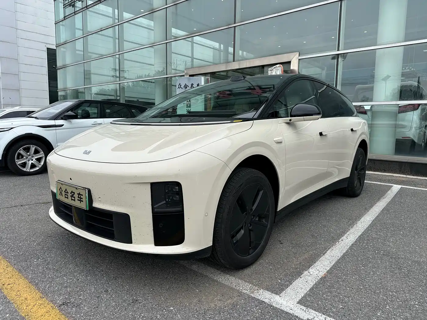 Li Auto i6 2025 2WD Base Model