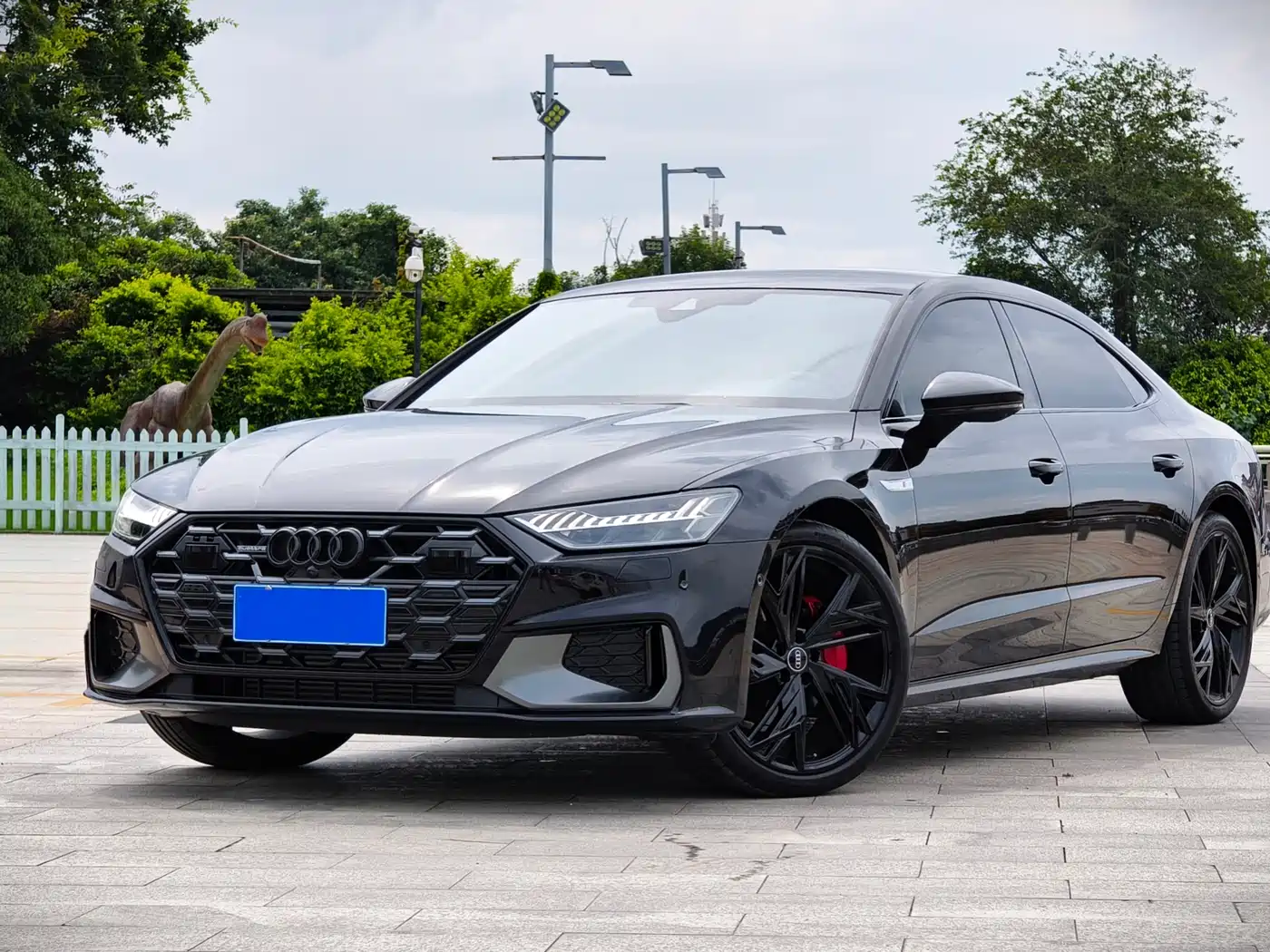Audi A7L 2025 Model Year 45 TFSI quattro Black Knight Edition