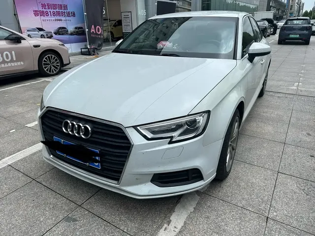 Audi A3 2018 30th Anniversary Limousine 35 TFSI Progressive