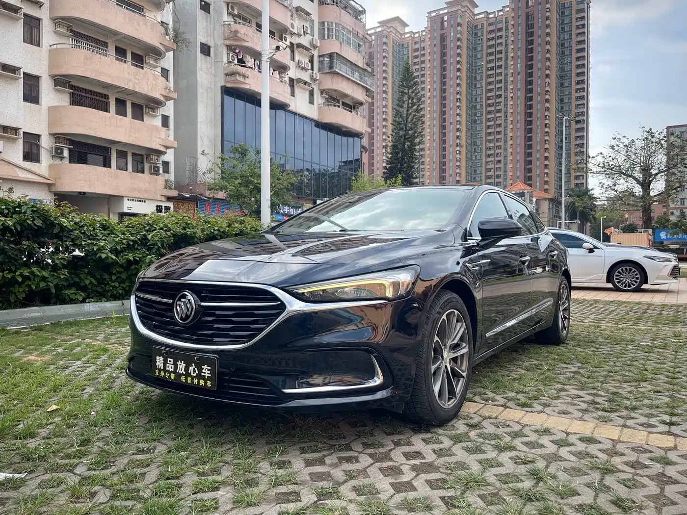 Buick LaCrosse 2019 28T Premium Model