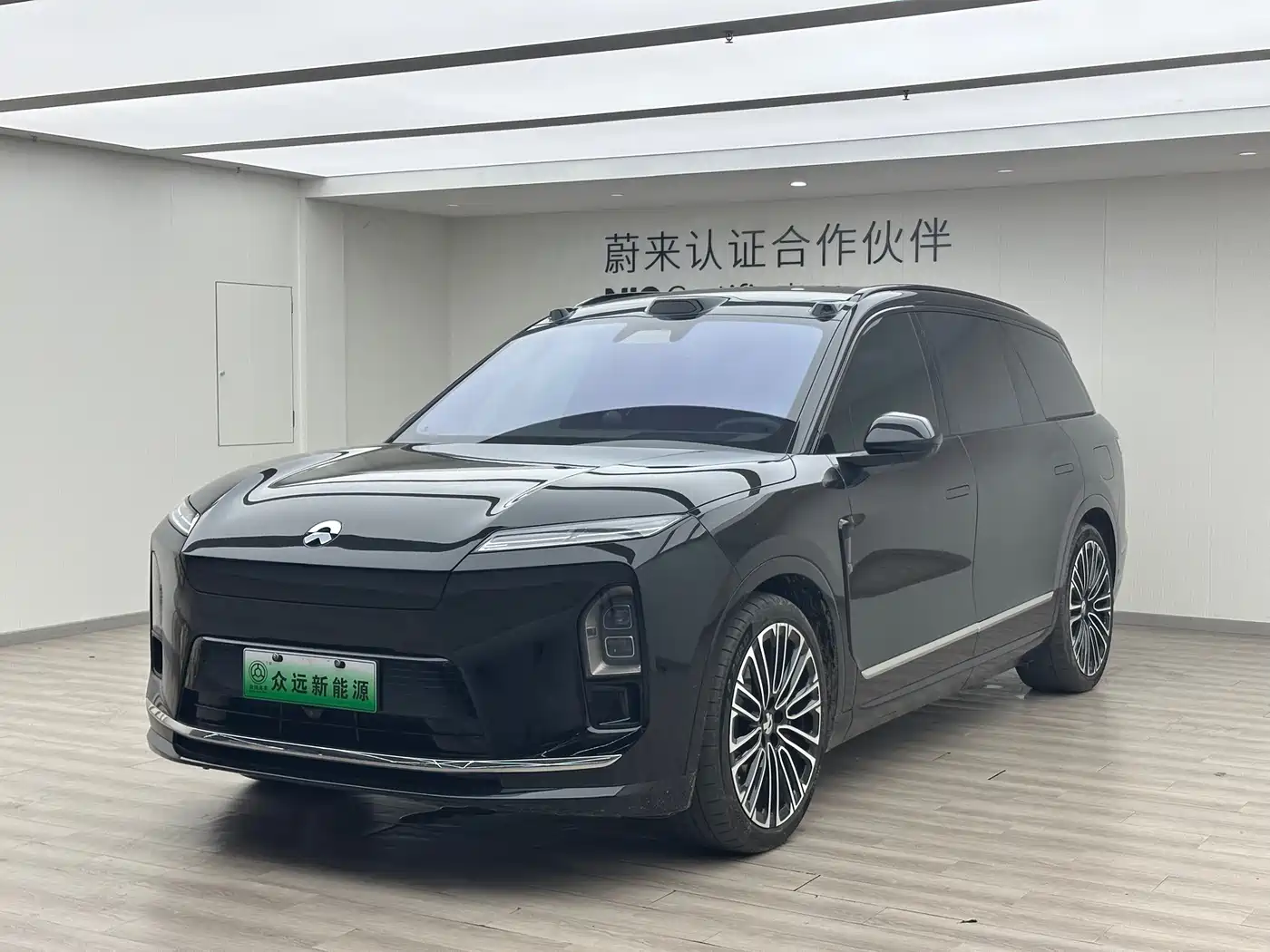 NIO ES8 2025 Base Model