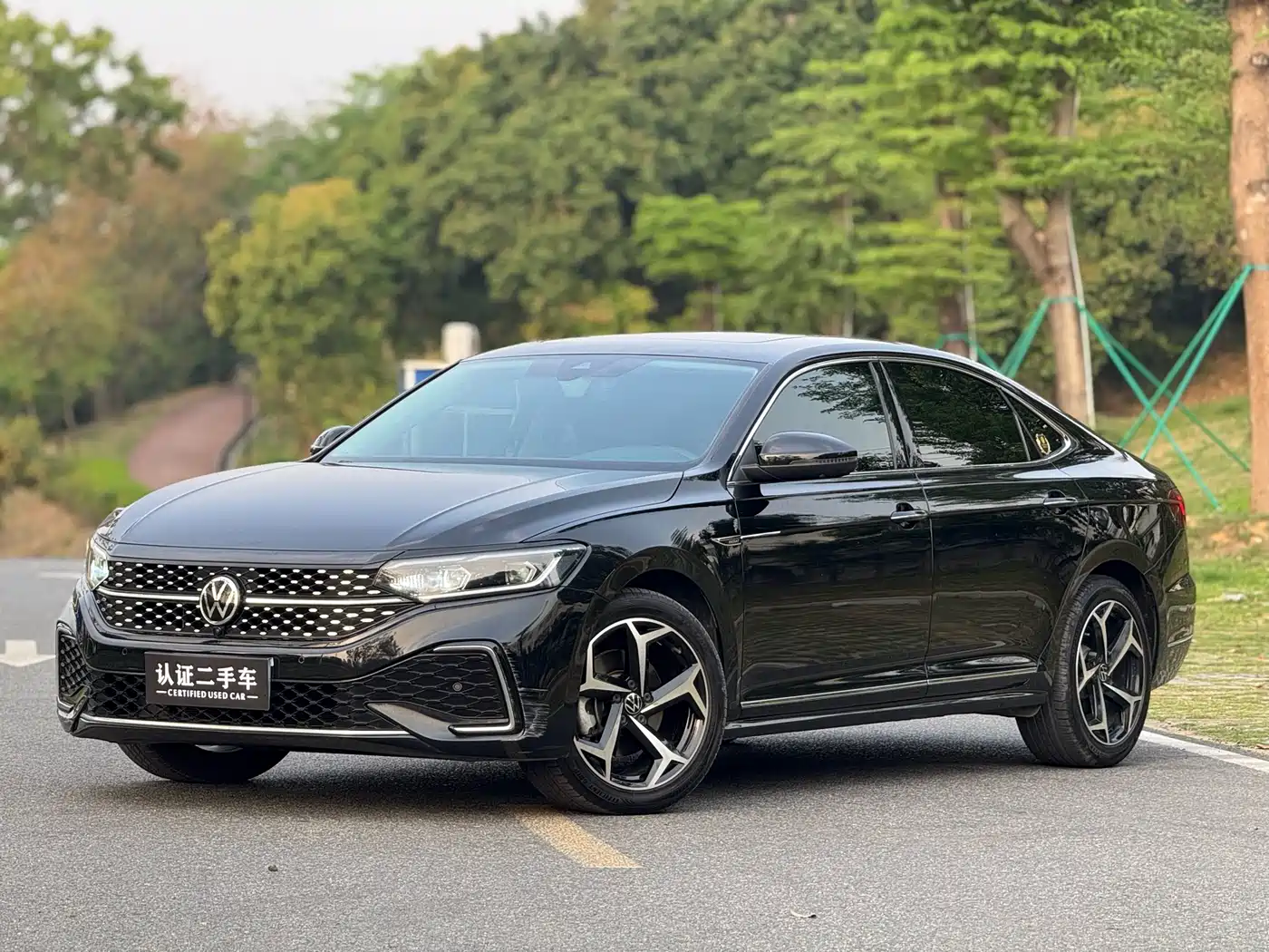 Volkswagen Passat 2024 380TSI Starlight Luxury Edition