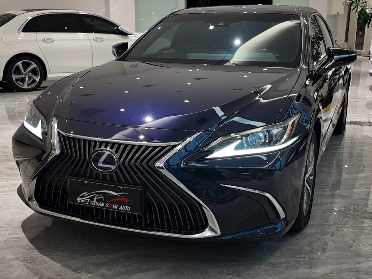 Lexus ES 2020 Model 300h Excellence Edition