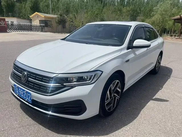 Volkswagen Sagitar 2024 300TSI DSG Surpass Edition
