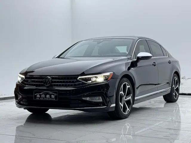 Volkswagen Magotan 2024 2 Million Units Public Sharing Edition 330TSI DSG Luxury