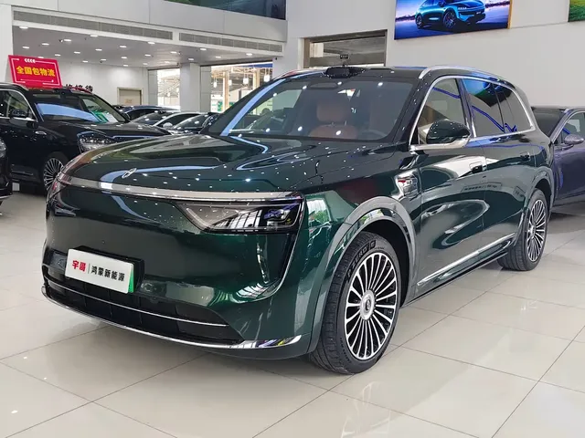 AITO Wenjie AITO M8 2025 Extended Range Ultra 53.4kWh 6-Seater