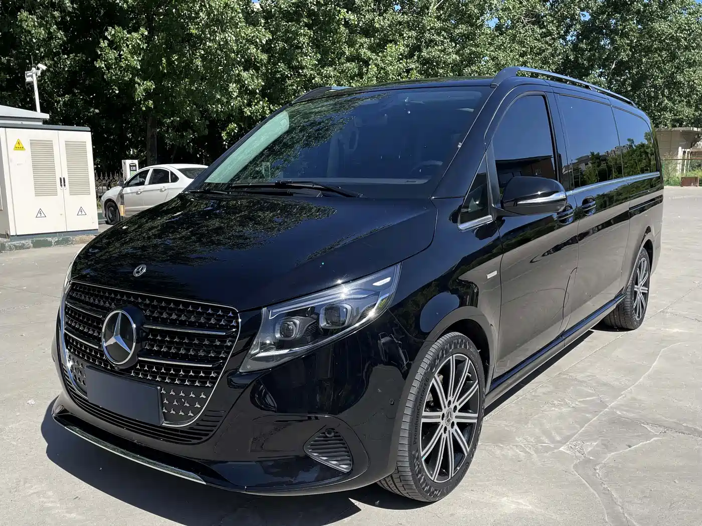 Mercedes-Benz V-Class 2024 V 300 L Long Wheelbase Premium