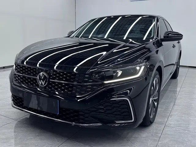 Volkswagen Passat 2023 Facelift 280TSI Starlight Elite Edition