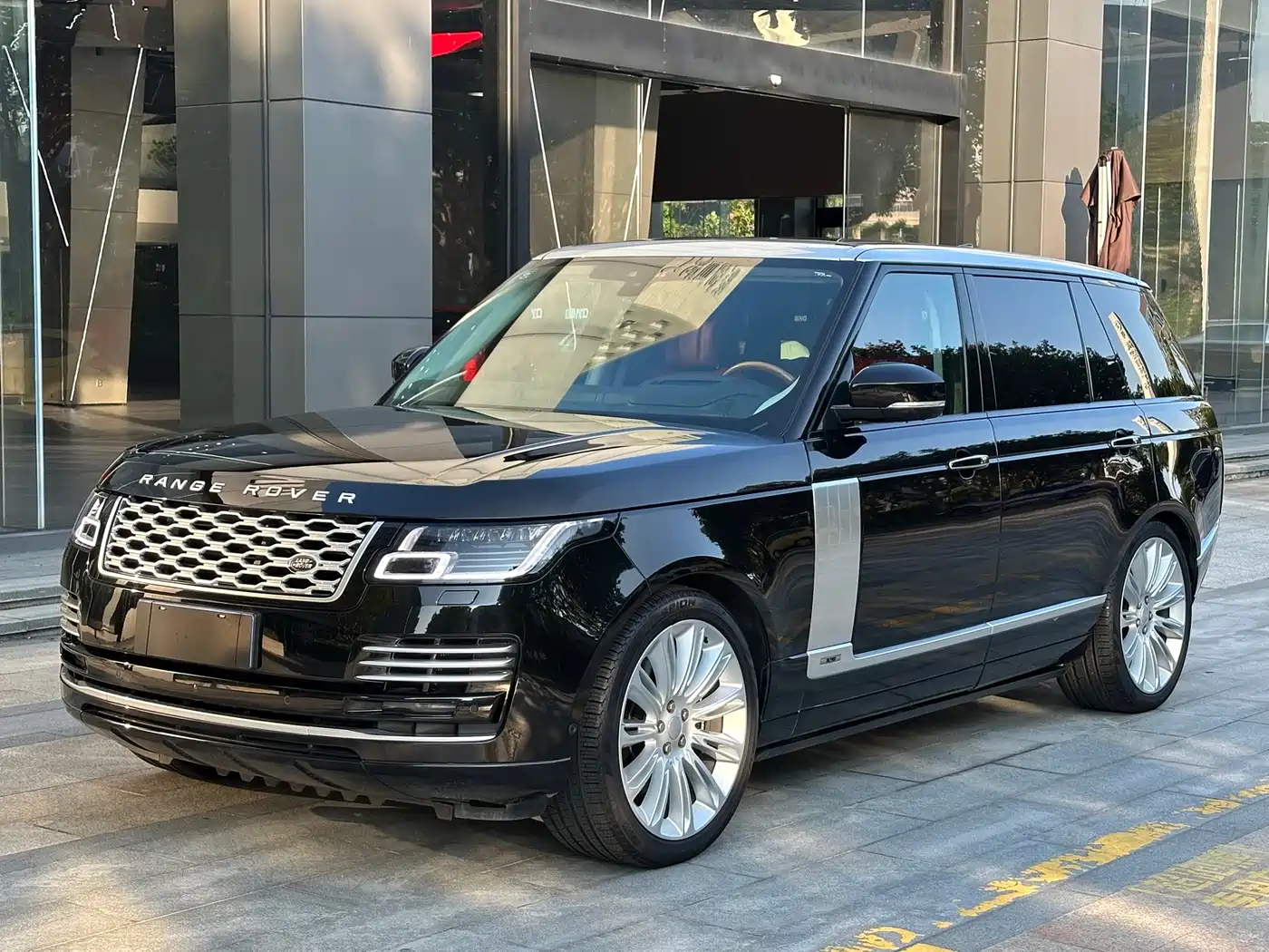 Land Rover Range Rover 2020 3.0 L6 Supreme Creation Extended Version