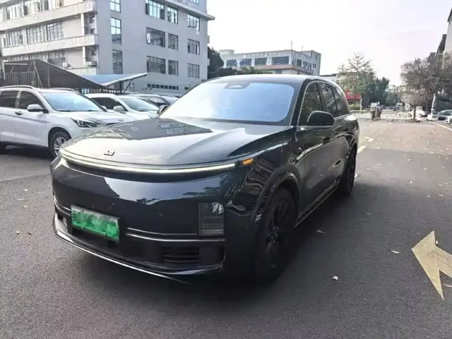 Li Auto Li L8 2023 Pro