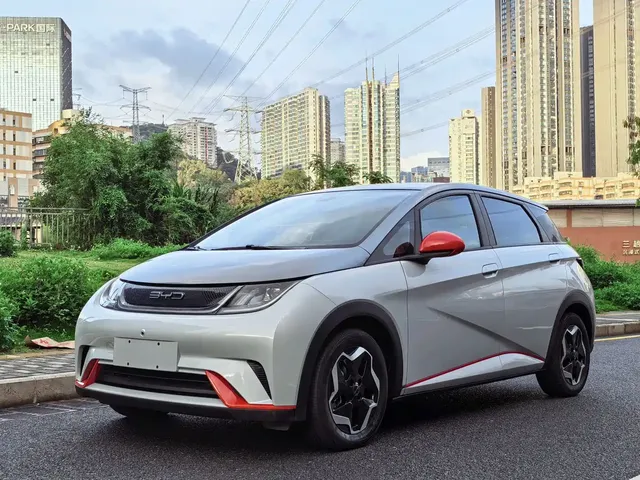 BYD Dolphin 2021 Model 405km Fashion Edition