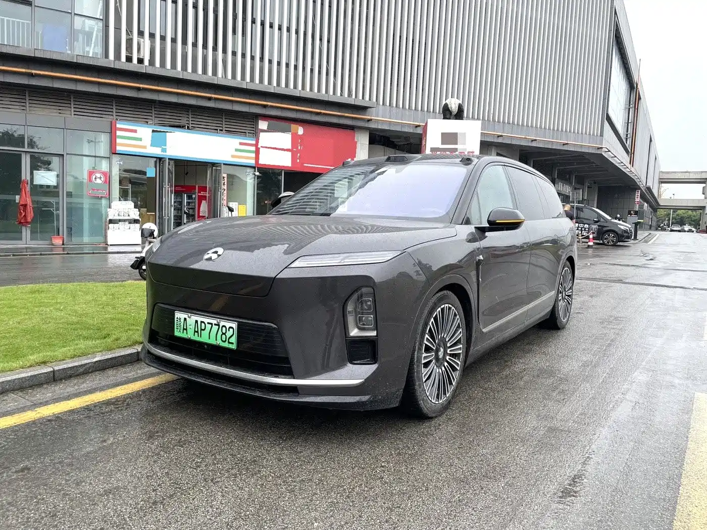 NIO ES8 2025 Model 6-Seat Executive Luxury Edition
