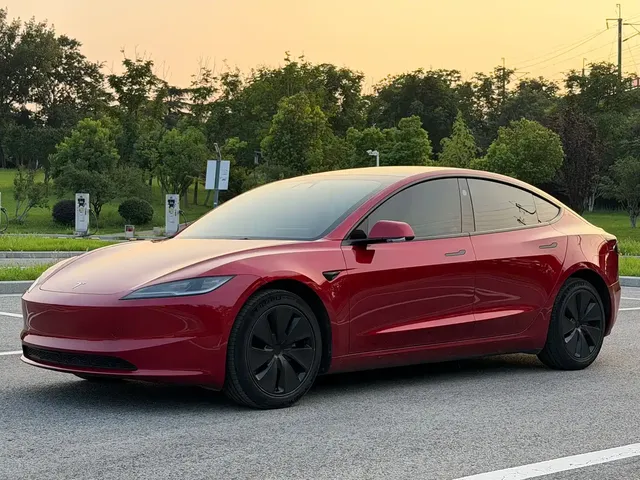 Tesla Model 3 2023 Long Range All-Wheel Drive