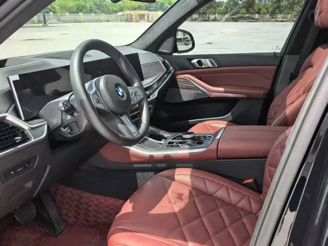 BMW X5 2023 xDrive 40Li Premium M Sport Black Night Package