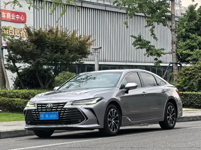 Toyota Avalon 2023 2.0L XLE Premium Edition