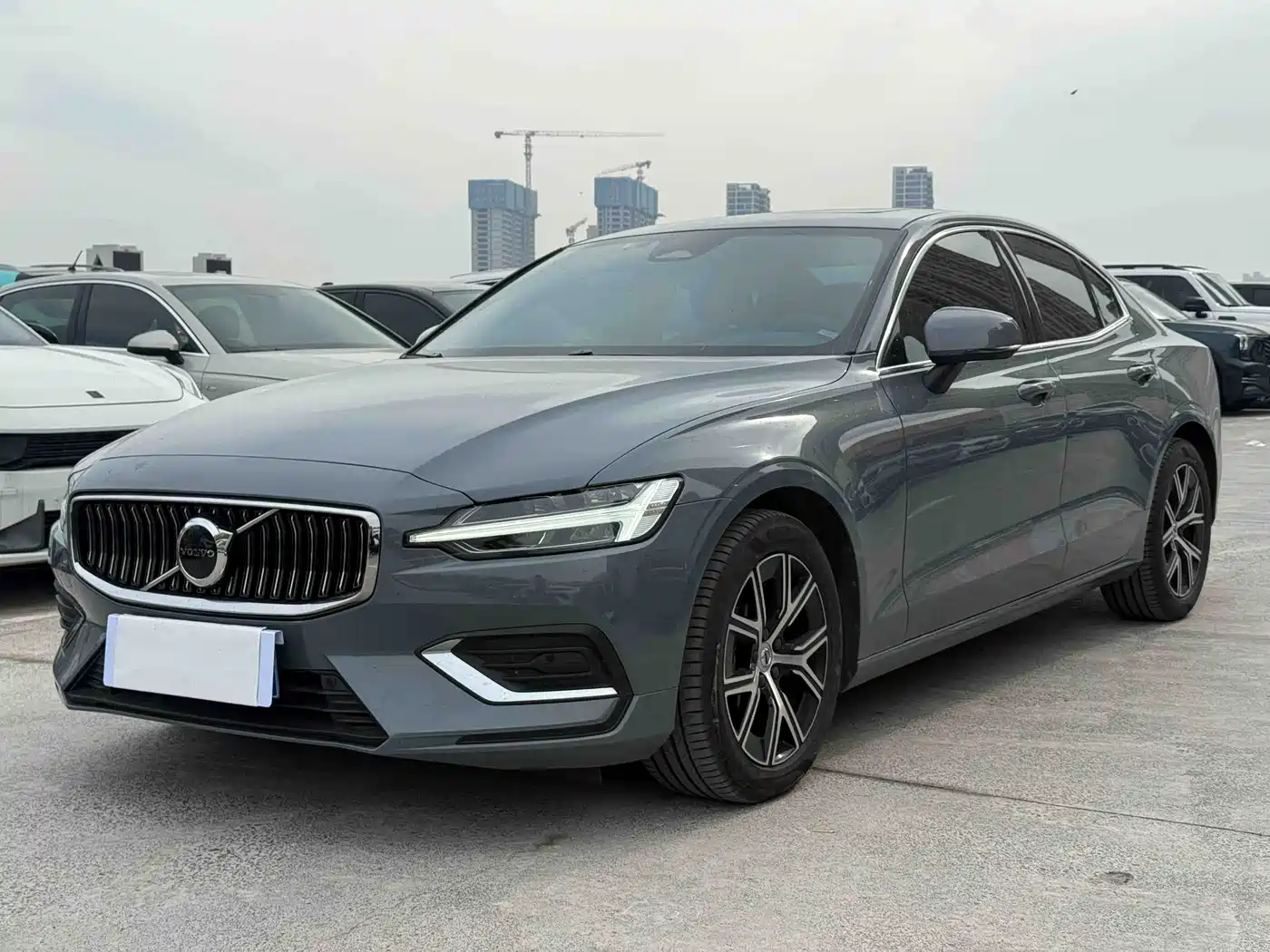 Volvo S60 2024 B4 Elegance Luxury Edition