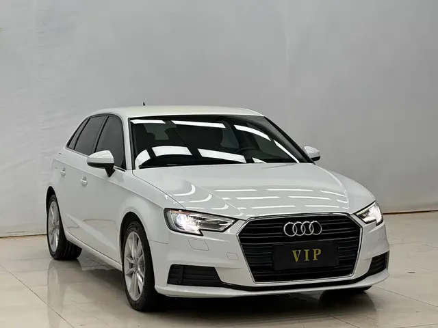 Audi A3 2018 30th Anniversary Sportback 35 TFSI Progressive