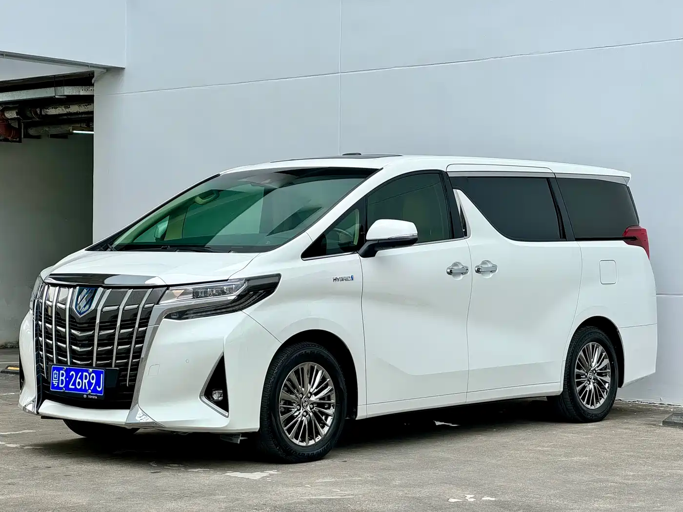 Toyota Alphard 2019 Hybrid 2.5L Premium Edition