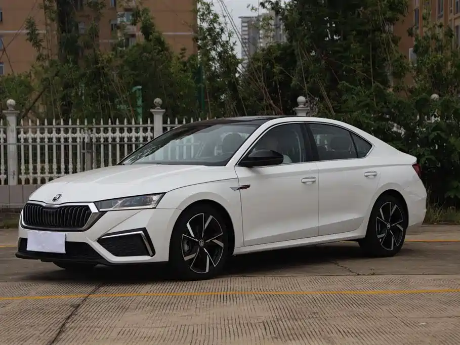 Škoda Octavia 2022 PRO TSI280 Luxury Edition