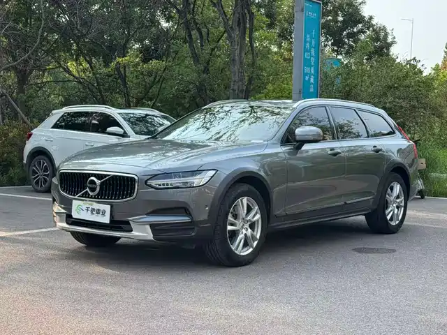 Volvo V90 2017 Cross Country T5 AWD Smart Edition
