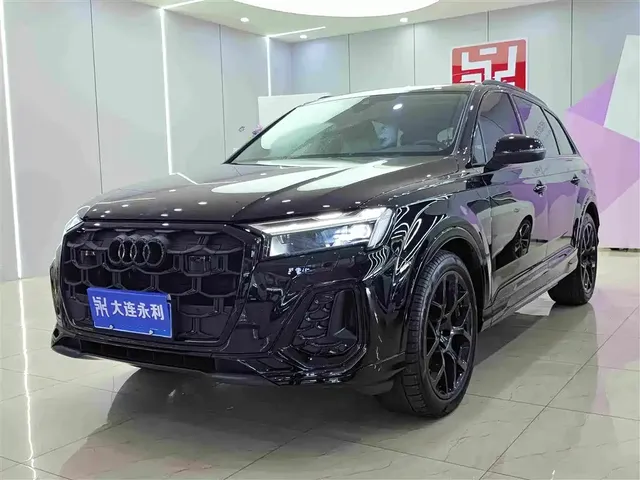 Audi Q7 2025 45 TFSI quattro S line Black Warrior