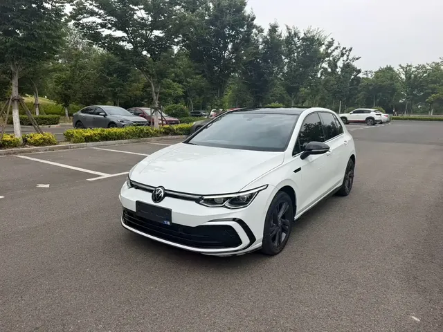 Volkswagen Golf 2023 Model 280TSI DSG R-Line