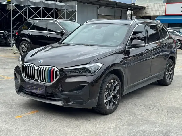 BMW X1 2021 sDrive25Li Leading