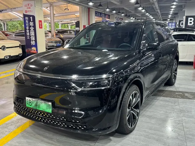 AITO Wenjie AITO M8 2025 Range Extender Max+ Edition 53.4kWh 5-seater