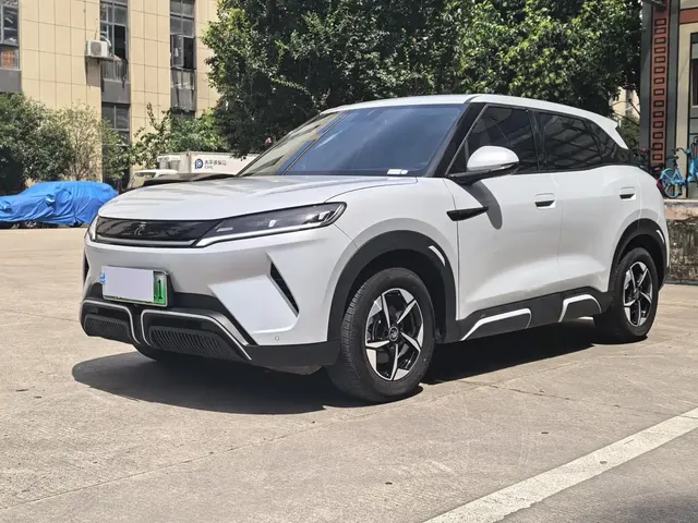 BYD Yuan UP 2024 401KM Leading Edition