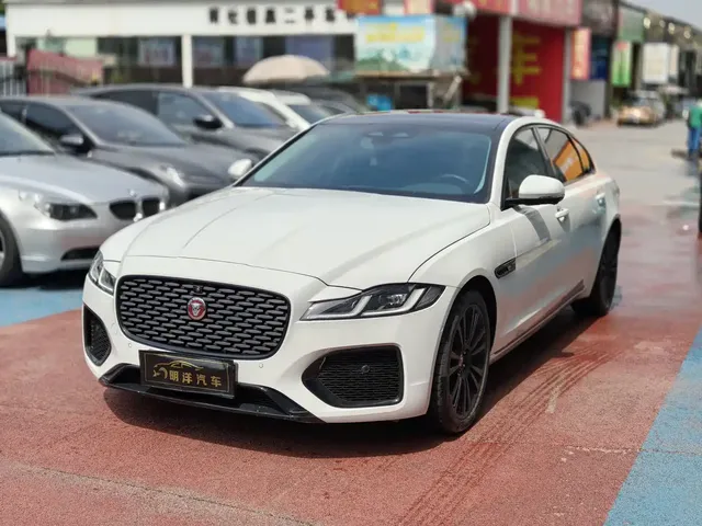 Jaguar XFL 2024 2.0T P250 2WD Premium Luxury