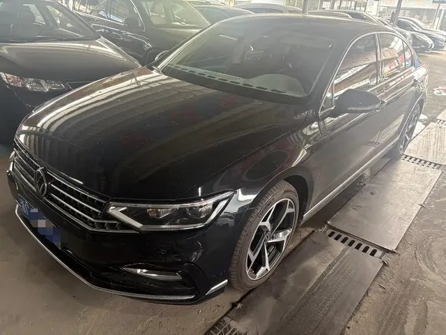 Volkswagen Magotan 2023 Model 2 Million Commemorative Edition 330TSI DSG Luxury