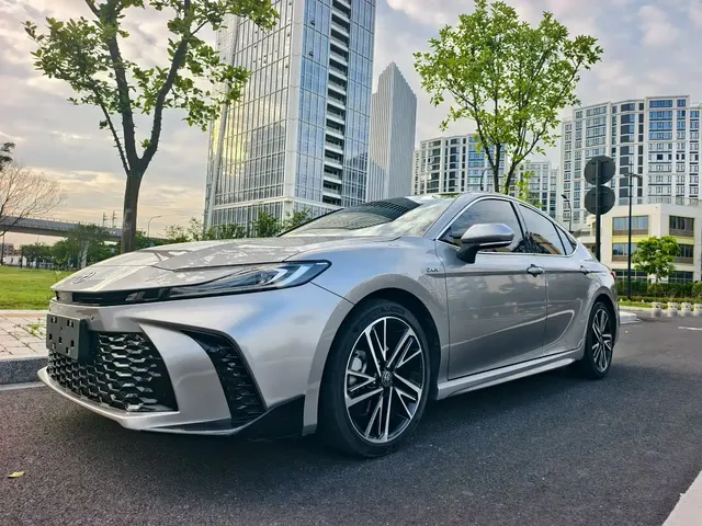 Toyota Camry 2024 Hybrid 2.0HG Premium Edition