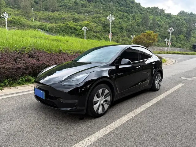 Tesla Model Y 2022 Facelift Long Range All-Wheel Drive Version