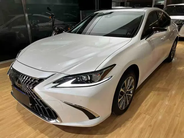 Lexus ES 2021 200 Excellence Edition